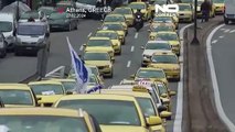 سائقو سيارات الأجرة في رومانيا يواصلون الاحتجاج ضد مؤسسات النقل التشاركي