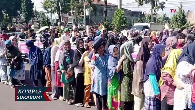 Diadakan Operasi Pasar Murah, Warga Garut Rela Antre Untuk Dapatkan Beras Murah
