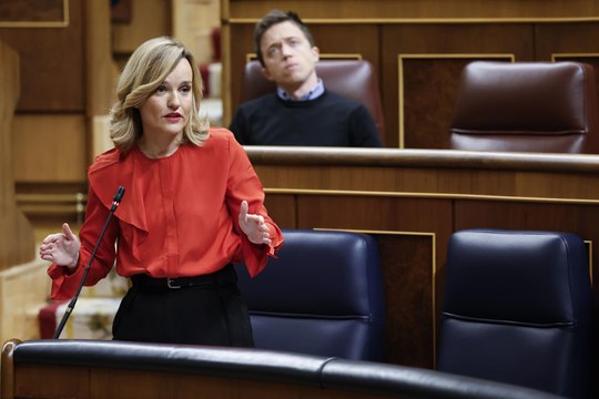 Pilar Alegría al PP: Si me ofrecieran dar un paseo en barco, no me haría falta ir a Google para saber lo que tendría que hacer