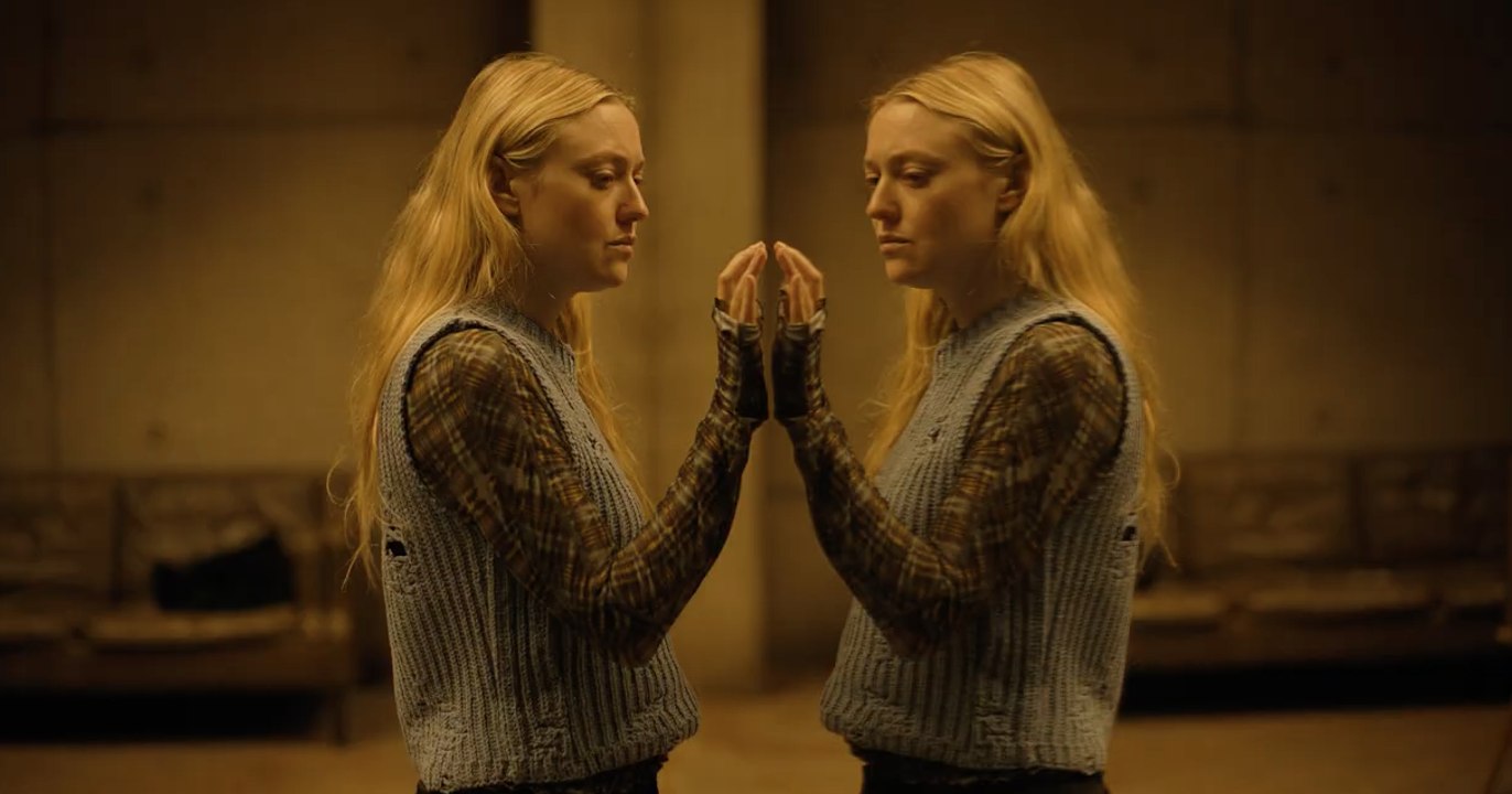 Les Guetteurs : Bande Annonce officielle (VOST) - Avec Dakota Fanning