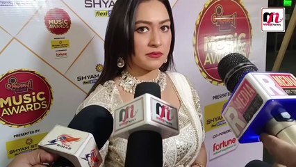 Khesari Lal की हीरोइन Sapna Chauhan का अवार्ड शो में जलवा, नींबू खरबूजा गाने को लेकर दिया शानदार...