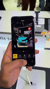 Probamos la IA del Xiaomi 14 Ultra para crear retratos ultra-realistas partiendo de tus selfies