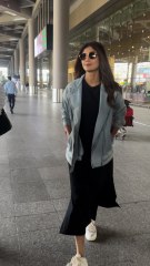 एयरपोर्ट पर ब्लैक ड्रेस में नजर आईं शिल्पा शेट्टी