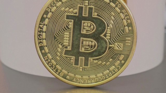 비트코인 원화 시장서 사상 최고가...8,300만 원 돌파 / YTN