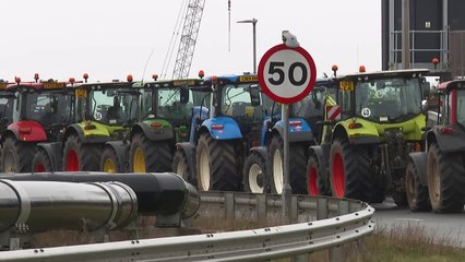 Thousands of farmers protest in Cardiff