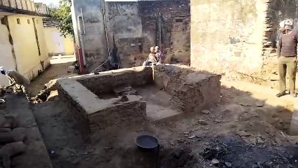 The structure of the temple, remains of parikrama and sanctum sanctorum were found during digging in the ground...watch video.