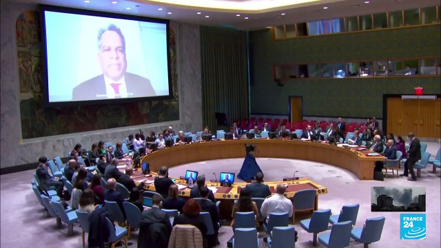 Aviones lanzan alimentos sobre Rafah, mientras la ayuda humanitaria para Gaza sigue retenida