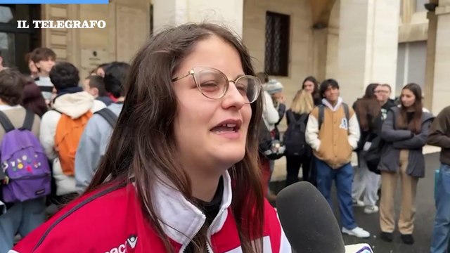 Liceo allagato a Livorno, gli studenti: Scuola in condizioni vergognose . La consigliera: Hanno ragione