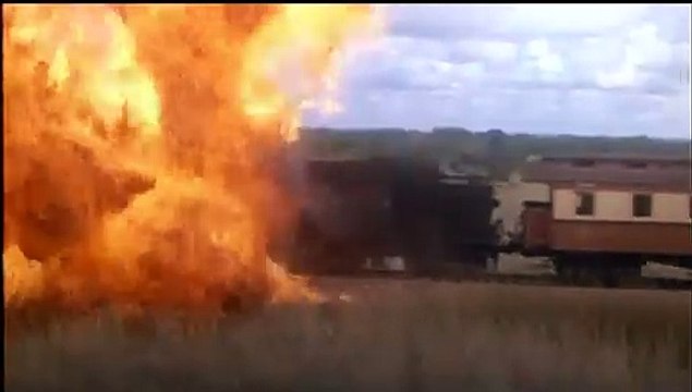 Official Trailer - KING SOLOMON'S MINES (1985, Richard Chamberlain)