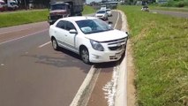 Motorista perde o controle da direção e bate carro contra mureta na rodovia PRc-467