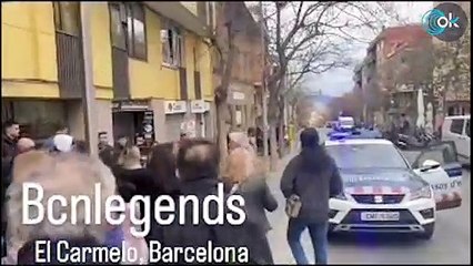 Vecinos de Barcelona atrapan a tres carteristas y los entregan a los Mossos