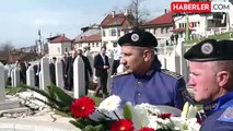 Bakan Güler, Bosna Hersek'in ilk cumhurbaşkanı İzzetbegoviç'in mezarını ziyaret etti