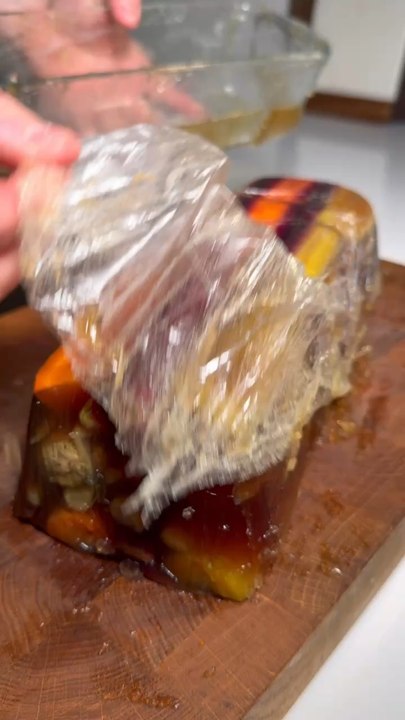 TERRINE DE VOLAILLE AU SAFRAN EN ASPIC  #printemps #spring #carrot #volaille #poulet #chicken #terrine #aspic #recette #recipe #recipes #safran #cuisine #chef #beautiful