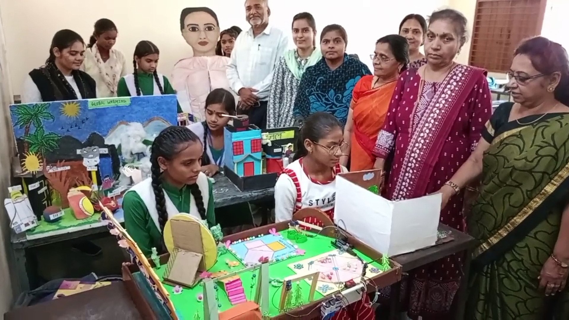 ⁣Video Story : राष्ट्रीय विज्ञान दिवस मनाए जाने का छात्रों को बताया गया कारण, छात्रों को बताई वैज्ञान