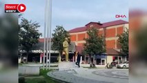 Atatürk heykeline baltalı saldırı