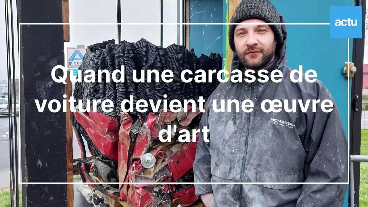 Quand une carcasse de voiture devient une œuvre-d'art à Avranches