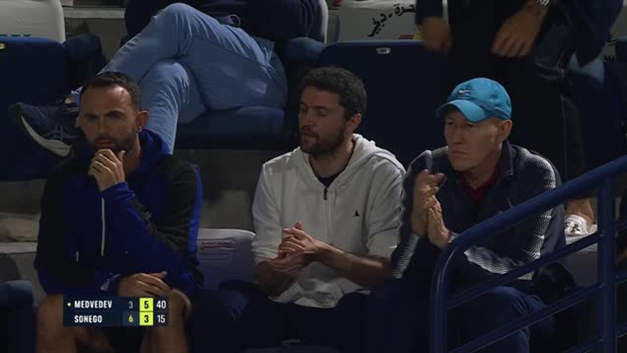 Dubaï - Medvedev en deux temps