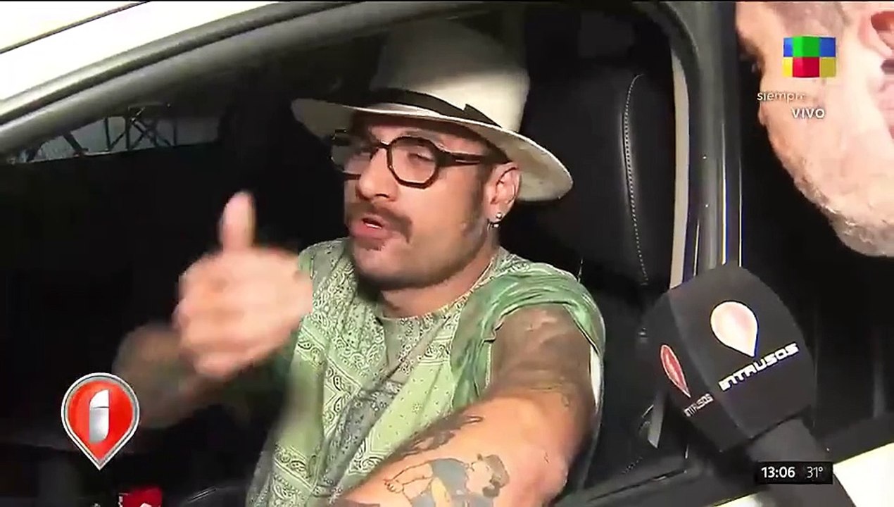 Desde “boludo” a “rompe pelotas”: Daniel Osvaldo cruzó a un periodista en la puerta de C5N