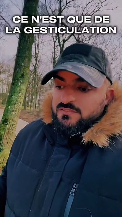 Ce type cherche uniquement... à faire peur, à maintenir les gens, la population française, dans la peur, Un seul but : détourner votre attention pour masquer tous ses échecs...