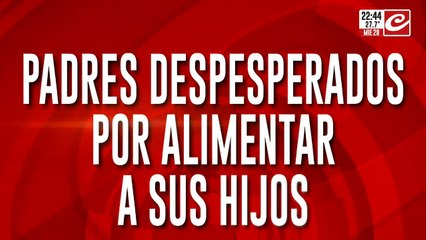 Padres desesperados por alimentar a sus hijos