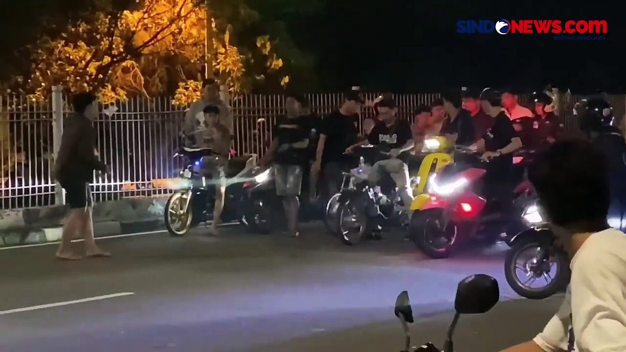 Sejumlah Pemuda Gelar Balap Liar di Kawasan TMII Sampai Blokade Jalan
