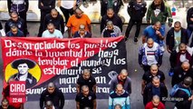 Familiares de normalistas de Ayotzinapa agredieron con petardos el Senado