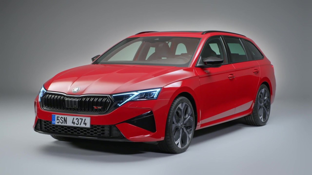 The new Skoda Octavia vRS Exterior Design in Velvet Red