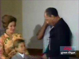 طفل يطلب شقة على الهواء من الرئيس السادات ( مجلس المدينة اخد شقتنا ))