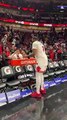 VİDEO İZLE | NBA'de Chicago Bulls formasıyla ilk sayılarını atan Onuralp Bitim'e takım arkadaşlarından kutlama