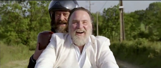 Je suis mort mais j'ai des amis (2015) - Bande annonce