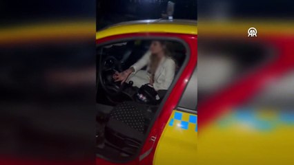 Önce taksiye, sonra polise saldırdı! Bakın sonu ne oldu