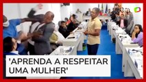 Vereador dá tapa em colega durante discussão em Câmara na Bahia: 'Você quer palanque'