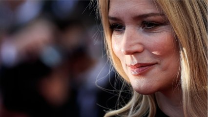 GALA VIDEO - Virginie Efira souvent dénudée au cinéma : “Aucun délire exhibo, hein !”