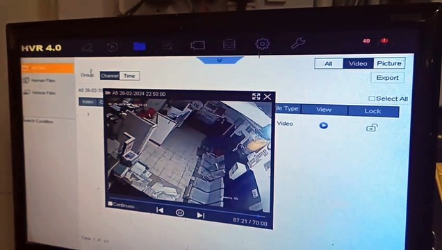 बहरावंडा गांव के यूनियन बैंंक में डकैती का प्रयास, 26 लाख की नकदी सुरक्षित मिलीगीजगढ़. बहरावंडा गांव के यूनियन बैंक ऑफ इंडिया की शाखा में घटना का जायजा लेती पुलिस।