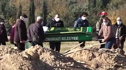 Koronadan ölenler için toplu mezar. Türkiye'yi kara kara düşündürecek görüntü