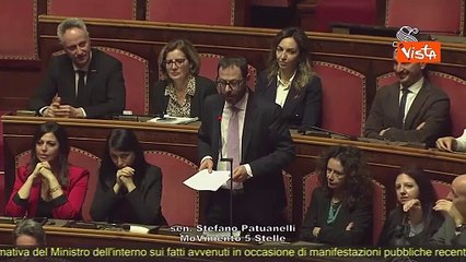 Bagarre durante l'intervento di Patuanelli durante discussione su Pisa: Abbaiare non lo dici