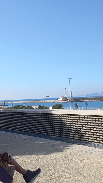 Marseille avion de la mer automoto