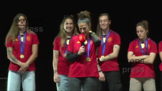 Montse Tomé e Irene Paredes agradecen el apoyo de la afición