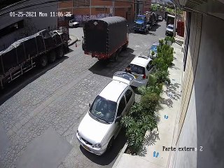 26-01-2021 Robo carro itagui