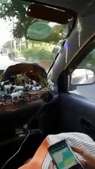 Taxista con espiritu navideño