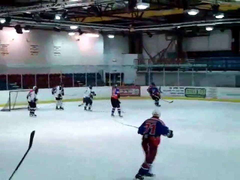 Basingstoke Hyenas London Bulldogs ice hockey pt 2_4 Vidéo Dailymotion