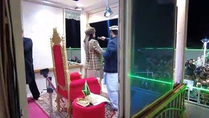 YouTuber Tolga Öztürk, Pakistanlı "Çuf Çuf Hoca" isimli dolandırıcının yanına gitti