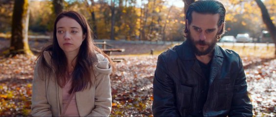 Hors du monde (2020) - Bande annonce