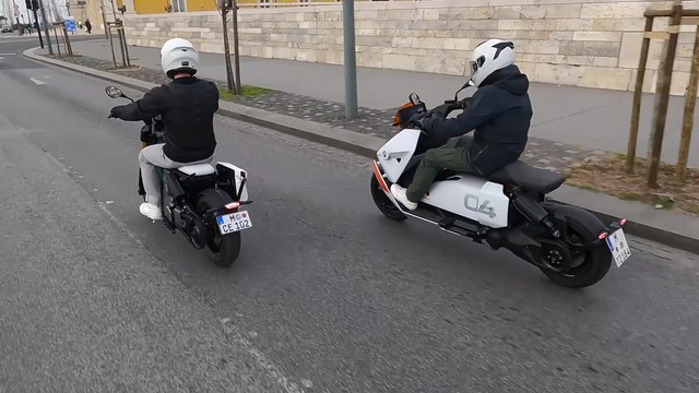 Der neue BMW CE 02 - TFT-Display, USB-C-Ladebuchse und Connectivity-Lösungen