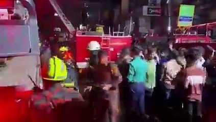 Pelo menos 44 mortos e 22 feridos em incêndio no Bangladesh