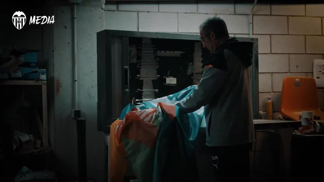 Mestalla lucirá una bandera contra la discriminación antes de la visita de Vinicius: así será