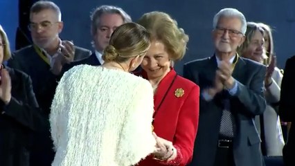 Una emocionada Reina Sofía recibe la Medalla de Oro de Baleares