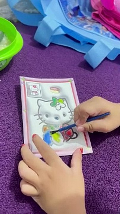 Ceritanya mama salah menggambar.si bocil inisiatif praktek spy mama gak salah.finally bisa