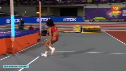 El dramático momento en el que la atleta María Vicente se lesiona