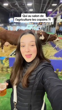 Dans la foule du Salon de l'agriculture, en déambulant dans les allées bondées, il peut arriver de tomber sur des agri-influenceurs , ces agriculteurs qui partagent du contenu sur leur métier sur les réseaux sociaux - VIDEO